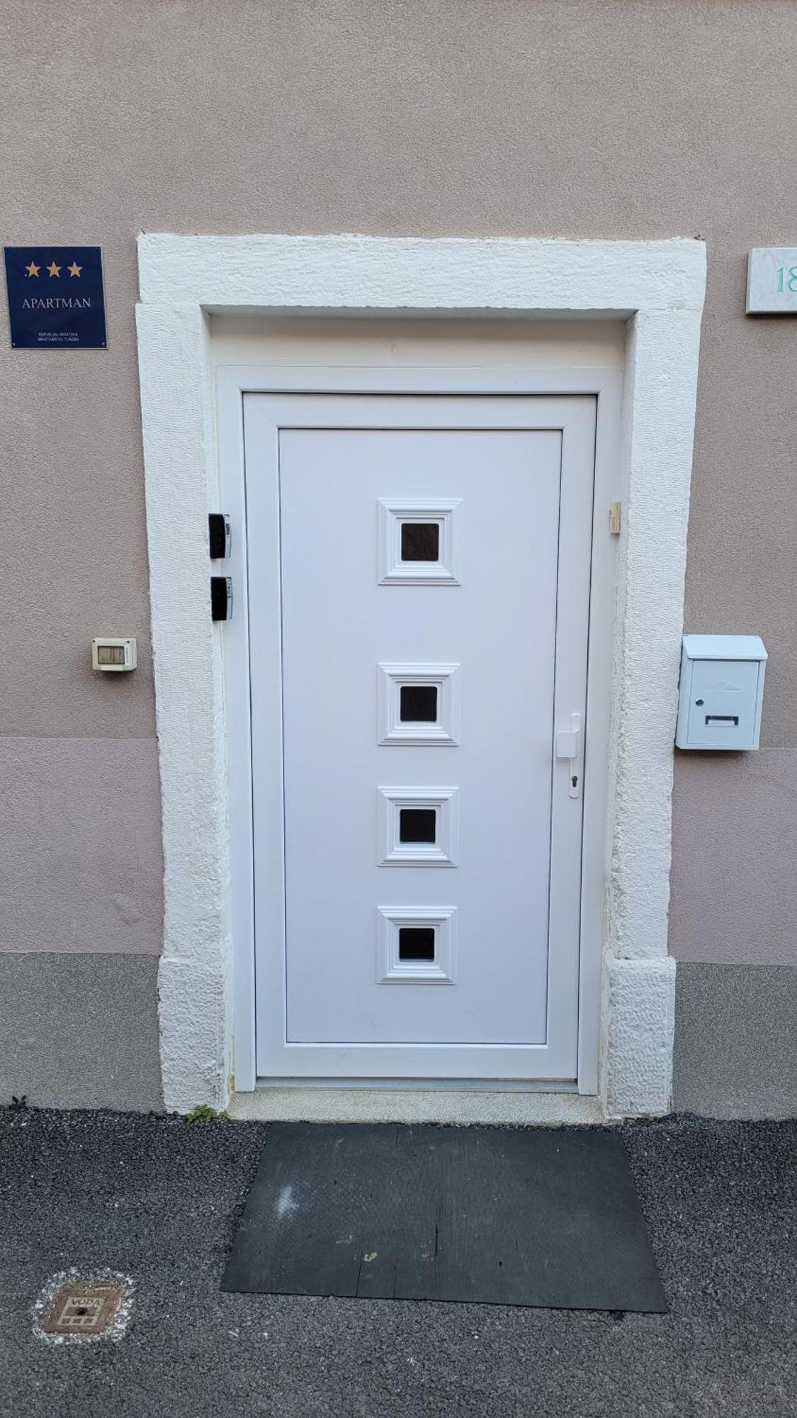 Amfiteatar Pula Apartman Kültér fotó